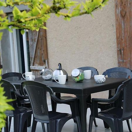 Halte De Saint Leger Deplacements Professionnels Et Familles Exterior foto